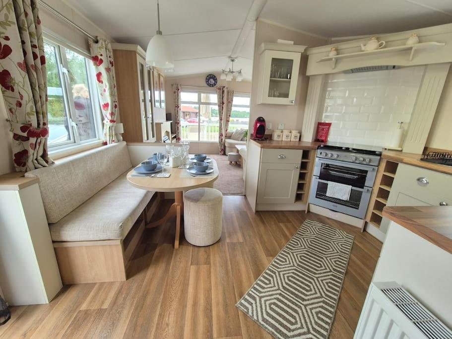 Amazing 2Bedroom Caravan In Lincoln, 塔特舍尔 外观 照片
