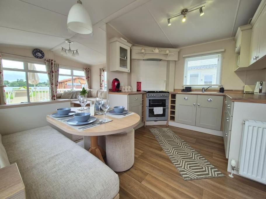 Amazing 2Bedroom Caravan In Lincoln, 塔特舍尔 外观 照片